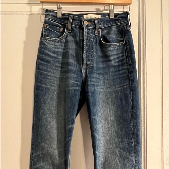 Aritzia Denim Forum Joni Loose Jeans in Mid-dark Wash - Picture 6 of 7